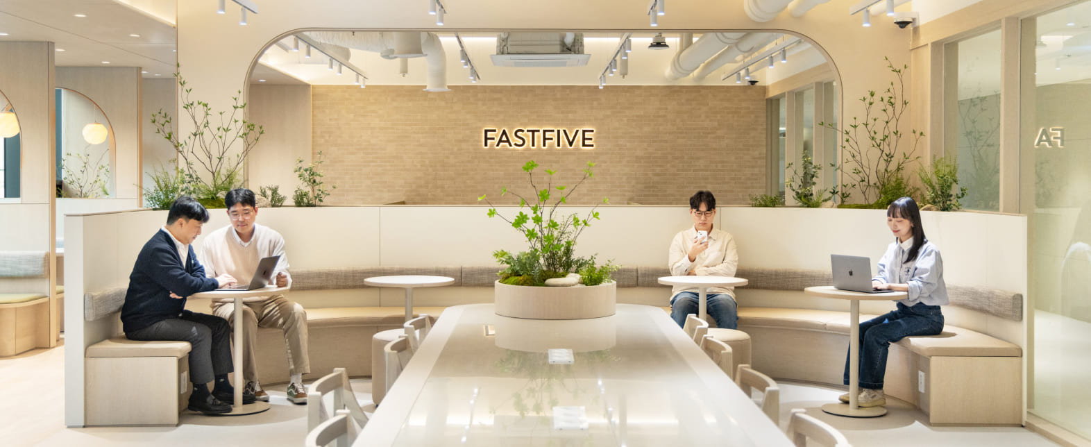 free_lounge