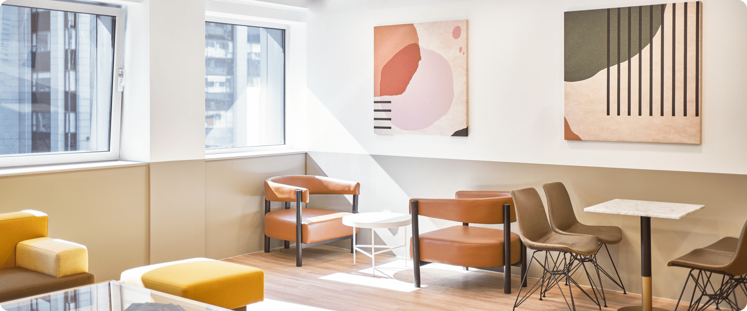 패스트파이브 광화문점 따뜻한 햇살이 들어오는 카페분위기 자유공간
